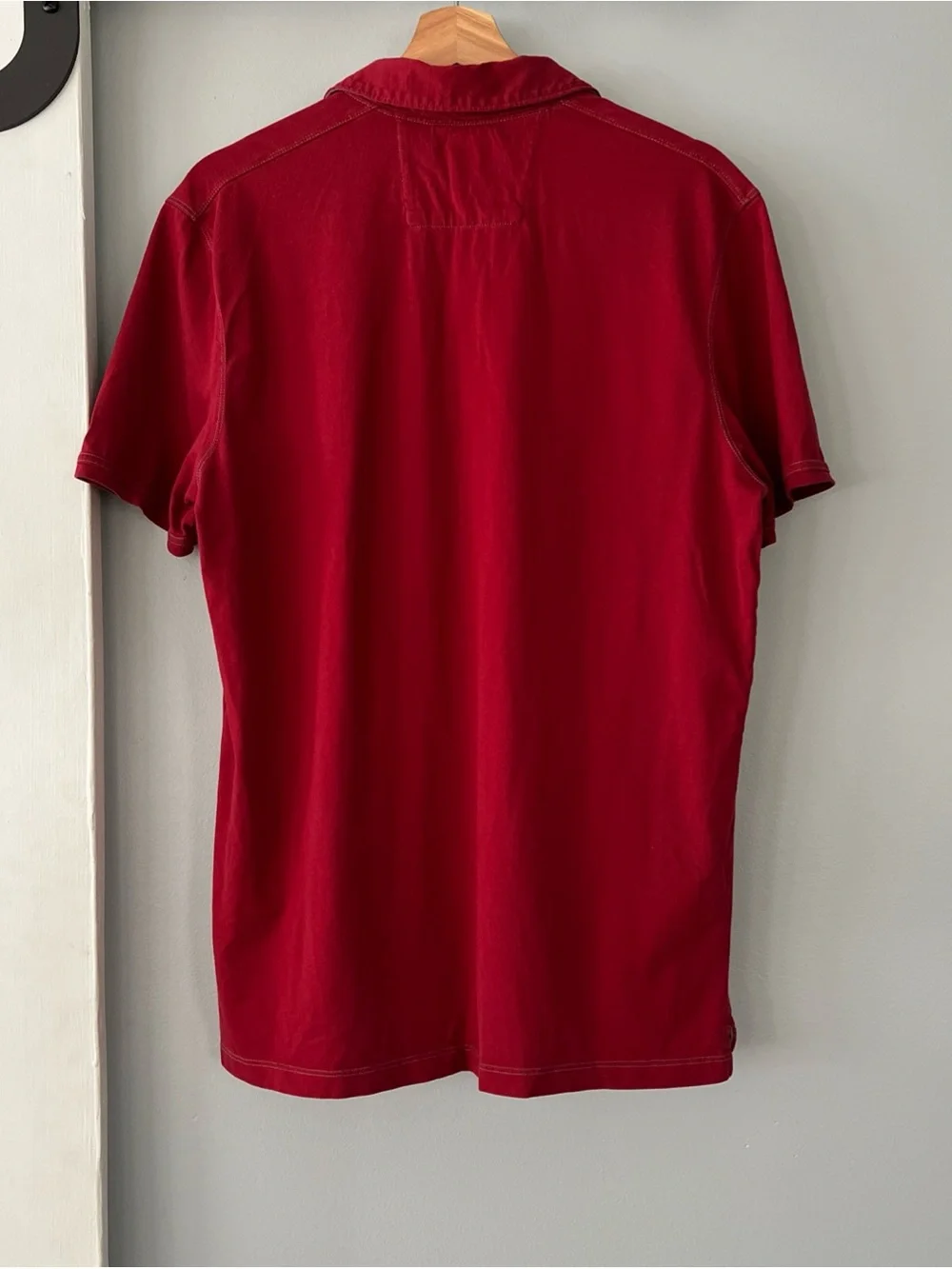 Banana Republic Red Fitted Pima Polo Shirt w/ Gray Stitching Men’s Large Preppy
